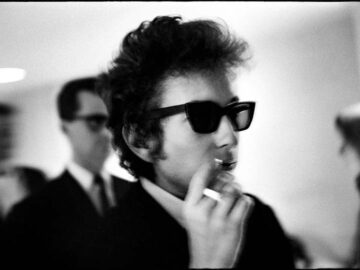 Bob Dylan, Cigarette and Sunglasses, Full Frame