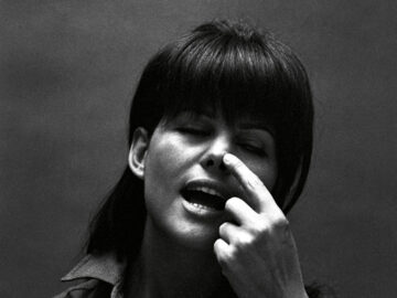Claudia Cardinale, Yeah