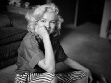 Marilyn Monroe, Sitting Schneck House