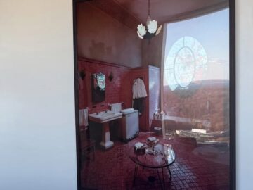 Bano_Rojo (Framed)