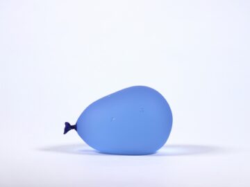 Cool Breeze Water Balloon with Droplets