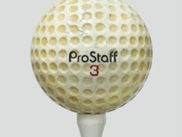 Pro Staff 3 Golf Ball