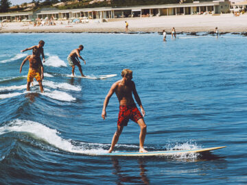 Surfing Brothers