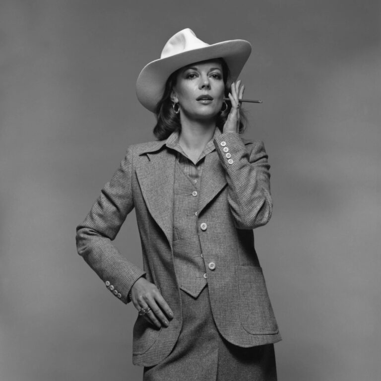 Natalie Wood Cigar